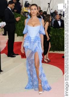 MET Gala 2016 May 2, 2016 - New York, NY, United States - 02 May 2016 - New York, New York- Irina Shayk. Metropolitan Museum of Art Costume Institute Gala: Manus x Machina: Fashion in the Age of Technology. Photo Credit: Christopher Smith AdMedia New York United States - ZUMAa123