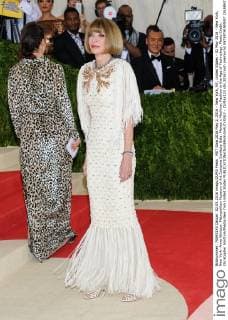 MET Gala 2016 May 2, 2016 - New York, NY, United States - 02 May 2016 - New York, New York- Anna Wintour. Metropolitan Museum of Art Costume Institute Gala: Manus x Machina: Fashion in the Age of Technology. Photo Credit: Christopher Smith AdMedia New York United States - ZUMAa123