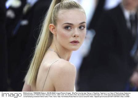 Elle Fanning bei der Manus x Machina: Fashion in an Age of Technology Costume Institute Gala im Metropolitan Museum of Art. New York, 02.05.2016 Foto:xD.xVanxTinex xFuturexImage