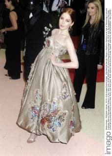 Ellie Bamber bei der Manus x Machina: Fashion in an Age of Technology Costume Institute Gala im Metropolitan Museum of Art. New York, 02.05.2016 Foto:xD.xVanxTinex xFuturexImage