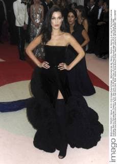 Bella Hadid bei der Manus x Machina: Fashion in an Age of Technology Costume Institute Gala im Metropolitan Museum of Art. New York, 02.05.2016 Foto:xD.xVanxTinex xFuturexImage