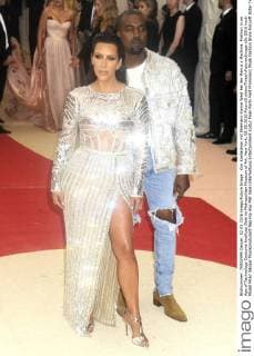 Kim Kardashian mit Ehemann Kanye West bei der Manus x Machina: Fashion in an Age of Technology Costume Institute Gala im Metropolitan Museum of Art. New York, 02.05.2016 Foto:xD.xVanxTinex xFuturexImage