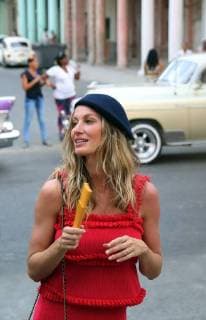Brazilian supermodel Gisele Bündchen attends the fashion show of French fashion house Chanel in Havana, Cuba, 03 May 2016. Chanel presents its first fashion show in Latin America. Fashion show of French fashion house Chanel !ACHTUNG: NUR REDAKTIONELLE NUTZUNG!  HAB101 20160504-635979361765361695