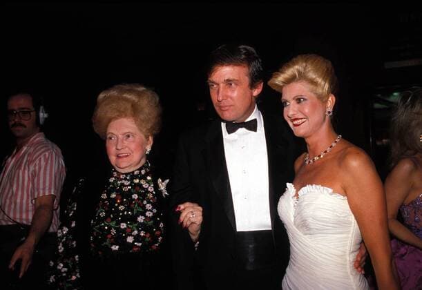 I5400.DONALD TRUMP WITH MOTHER IN-LAW AND IVANA. PHOTOS - Aufnahmedatum geschätzt - ZUMAbu2_