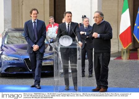 Alfa Romeo präsentiert Modell Giulia in Rom Rome, presentation of the new Alfa Romeo Giulia. Pictured: Matteo Renzi, Sergio Marchionne, John Elkann  CCP
