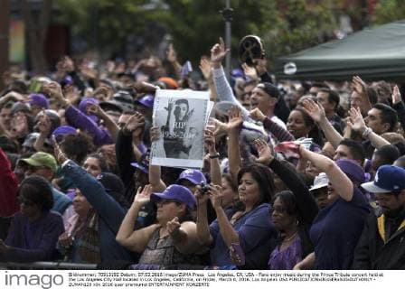 Los Angeles, CA, USA - Fans enjoy music during the Prince Tribute concert held at the Los Angeles City Hall located in Los Angeles, California, on Friday, March 6, 2016. Los Angeles USA - ZUMAh129