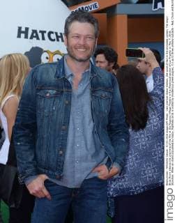 Cast member Blake Shelton, the voice of Earl in the animated comedy The Angry Birds Movie attends the premiere of the film at the Regency Village Theatre in the Westwood section of Los Angeles on May 7, 2016. Storyline: When an island populated by happy, flightless birds is visited by mysterious green piggies, it s up to three unlikely outcasts - Red, Chuck and Bomb - to figure out what the pigs are up to.  LAP2016050725 JIMxRUYMEN