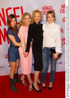 Mängelexemplar Filmpremiere in Berlin Claudia Eisinger, Laura Lackmann, Katja Riemann und Laura Tonke - Premiere Maengelexemplar in Berlin am 09.05.2016. Berlin Premiere Maengelexemplar
