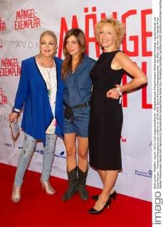 Mängelexemplar Filmpremiere in Berlin Barbara Schoene, Claudia Eisinger und Katja Riemann - Premiere Maengelexemplar in Berlin am 09.05.2016. Berlin Premiere Maengelexemplar