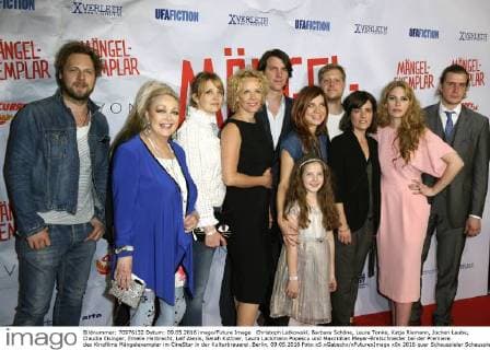 Christoph Letkowski, Barbara Schöne, Laura Tonke, Katja Riemann, Jochen Laube, Claudia Eisinger, Emelie Harbrecht, Leif Alexis, Sarah Kuttner, Laura Lackmann Popescu und Maximilian Meyer-Bretschneider bei der Premiere des Kinofilms Mängelexemplar im CineStar in der Kulturbrauerei. Berlin, 09.05.2016 Foto:xS.xGabschx xFuturexImage