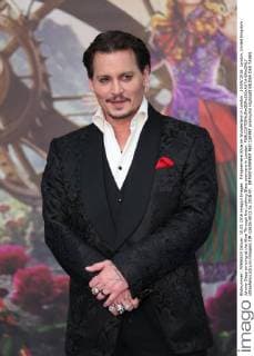 Filmpremiere Alice im Wunderland in London . 10 05 2016. London, United Kingdom . Johnny Depp arriving at the Alice Through the Looking Glass premiere in London.  xStephenxLockx xi-Imagesx IIM-12626-0012