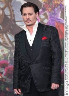 Filmpremiere Alice im Wunderland in London . 10 05 2016. London, United Kingdom . Johnny Depp arriving at the Alice Through the Looking Glass premiere in London.  xStephenxLockx xi-Imagesx IIM-12626-0014