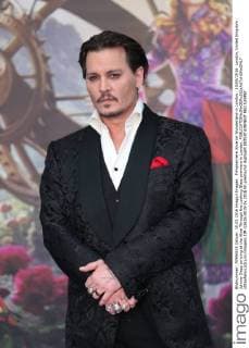 Filmpremiere Alice im Wunderland in London . 10 05 2016. London, United Kingdom . Johnny Depp arriving at the Alice Through the Looking Glass premiere in London.  xStephenxLockx xi-Imagesx IIM-12626-0019