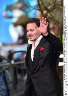 Filmpremiere Alice im Wunderland in London . 10 05 2016. London, United Kingdom . Johnny Depp arriving at the Alice Through the Looking Glass premiere in London.  xStephenxLockx xi-Imagesx IIM-12626-0021