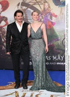 . 10 05 2016. London, United Kingdom . Johnny Depp and Mia Wasikowska arriving at the Alice Through the Looking Glass premiere in London.  xStephenxLockx xi-Imagesx IIM-12626-0035