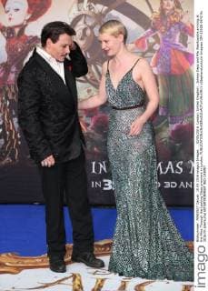 . 10 05 2016. London, United Kingdom . Johnny Depp and Mia Wasikowska arriving at the Alice Through the Looking Glass premiere in London.  xStephenxLockx xi-Imagesx IIM-12626-0043