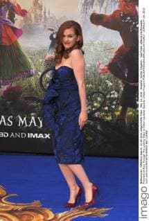 May 10, 2016 - England, United Kingdom - Isla Fisher attends the European Premiere of Alice Through The Looking Glass at Odeon Leciester Square. United Kingdom - ZUMAs147
