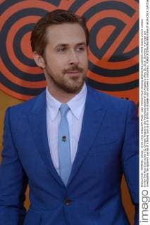 Cast member Ryan Gosling attends the premiere of the motion picture comedy thriller The Nice Guys at the TCL Chinese Theatre in the Hollywood section of Los Angeles on May 10, 2016. Storyline: A private eye investigates the apparent suicide of a fading porn star in 1970s Los Angeles and uncovers a conspiracy.  LAP2016051017 JIMxRUYMEN