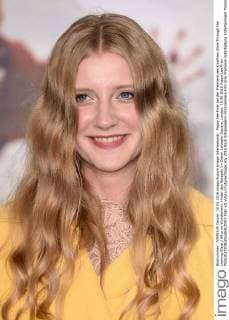 Poppy Lee Friar bei der Premiere des Kinofilms Alice Through the Looking Glass Alice im Wunderland: Hinter den Spiegeln im Odeon Leicester Square. London, 10.05.2016 Poppy Lee Friar  Foto:xS.xVasx xFuturexImage