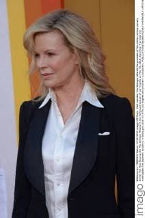 Cast member Kim Basinger attends the premiere of the motion picture comedy thriller The Nice Guys at the TCL Chinese Theatre in the Hollywood section of Los Angeles on May 10, 2016. Storyline: A private eye investigates the apparent suicide of a fading porn star in 1970s Los Angeles and uncovers a conspiracy.  LAP2016051023 JIMxRUYMEN