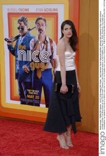 Cast member Sarah Margaret Qualley attends the premiere of the motion picture comedy thriller The Nice Guys at the TCL Chinese Theatre in the Hollywood section of Los Angeles on May 10, 2016. Storyline: A private eye investigates the apparent suicide of a fading porn star in 1970s Los Angeles and uncovers a conspiracy.  LAP2016051029 JIMxRUYMEN