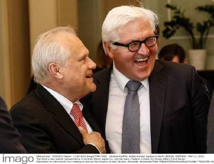Ukraine-Konflikt: AuÃŸenminister beraten in Berlin BERLIN, GERMANY. MAY 11, 2016. The OSCE s new special representative in Ukraine, Martin Sajdik (L), and Germany s federal minister for foreign affairs Frank Walter Steinmeier at a Normandy Four meeting to discuss the situation in east Ukraine. Alexander Shcherbak TASS  TS022790