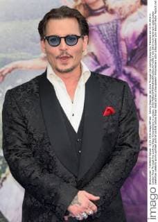 Johnny Depp bei der Alice Through the Looking Glass Kino Premiere am 10.05.2016 in London Alice Through the Looking Glass Kinopremiere in London, 2016 