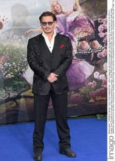 Johnny Depp bei der Alice Through the Looking Glass Kino Premiere am 10.05.2016 in London Alice Through the Looking Glass Kinopremiere in London, 2016 