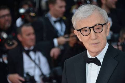 Bilder des Tages 69. Festival de Cannes - Cafe Society Filmpremiere 69th Cannes Film Festival 2016, Red Carpet film Cafe Society . Pictured: Woody Allen  SimonexComi Cannes