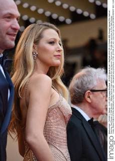 207499 Serge Arnal Starface 2016-05-11 France 69th Annual Cannes Film Festival. Opening. Red Carpet of Cafe Society . 69ème Festival International du film de Cannes. Ouverture. Montée des marches du film Cafe Society . Lively, Blake  Copyright: xSergexArnalx xStarfacex STAR_207499_071