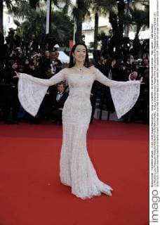 Gong Li CINEMA : 69 eme Festival de Cannes - Red Carpet - Cafe Society - 11 05 2016 LoicThebaudx 