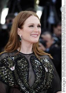 Julianne Moore CINEMA : 69 eme Festival de Cannes - Red Carpet - Cafe Society - 11 05 2016 LoicThebaudx 