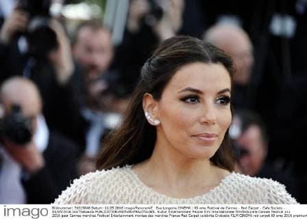 Eva Longoria CINEMA : 69 eme Festival de Cannes - Red Carpet - Cafe Society - 11 05 2016 LoicThebaudx 