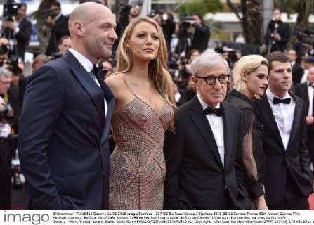 207496 De Rosa-Garcia Starface 2016-05-11 Cannes France 69th Annual Cannes Film Festival. Opening. Red Carpet of Cafe Society . 69ème Festival International du film de Cannes. Ouverture. Montée des marches du film Cafe Society . Allen, Woody; Lively, Blake; Stoll, Corey  Copyright: xDexRosa-Garciax xStarfacex STAR_207496_170