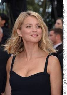 207496 De Rosa-Garcia Starface 2016-05-11 Cannes France 69th Annual Cannes Film Festival. Opening. Red Carpet of Cafe Society . 69ème Festival International du film de Cannes. Ouverture. Montée des marches du film Cafe Society . Efira, Virginie  Copyright: xDexRosa-Garciax xStarfacex STAR_207496_306