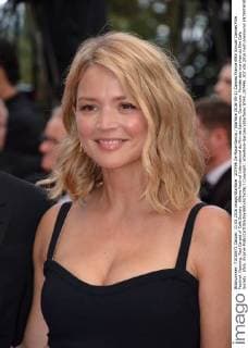 207496 De Rosa-Garcia Starface 2016-05-11 Cannes France 69th Annual Cannes Film Festival. Opening. Red Carpet of Cafe Society . 69ème Festival International du film de Cannes. Ouverture. Montée des marches du film Cafe Society . Efira, Virginie  Copyright: xDexRosa-Garciax xStarfacex STAR_207496_307