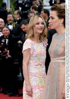 207496 De Rosa-Garcia Starface 2016-05-11 Cannes France 69th Annual Cannes Film Festival. Opening. Red Carpet of Cafe Society . 69ème Festival International du film de Cannes. Ouverture. Montée des marches du film Cafe Society . Paradis, Vanessa; Golino, Valeria  Copyright: xDexRosa-Garciax xStarfacex STAR_207496_316