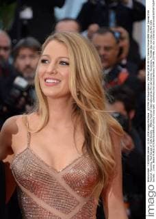 207496 De Rosa-Garcia Starface 2016-05-11 Cannes France 69th Annual Cannes Film Festival. Opening. Red Carpet of Cafe Society . 69ème Festival International du film de Cannes. Ouverture. Montée des marches du film Cafe Society . Lively, Blake  Copyright: xDexRosa-Garciax xStarfacex STAR_207496_331