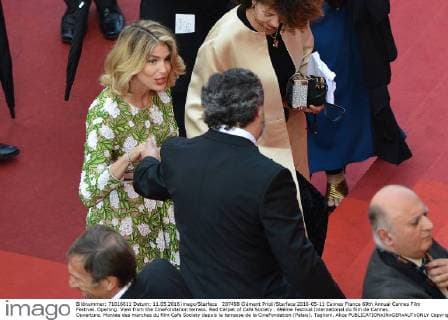 207498 Clément Prioli Starface 2016-05-11 Cannes France 69th Annual Cannes Film Festival. Opening. View from the CineFondation terrass. Red Carpet of Cafe Society . 69ème Festival International du film de Cannes. Ouverture. Montée des marches du film Cafe Society depuis la terrasse de la CineFondation (Palais). Taglioni, Alice  Copyright: xClémentxPriolix STAR_207498_015