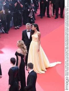 207547 Serge Arnal Starface 2016-05-12 Cannes France 69th Annual Cannes Film Festival. Red Carpet of the movie « Money Monster » . 69ème Festival International du film de Cannes. Montée des marches du film « Money Monster » Clooney, George; Alamuddin-Clooney, Amal  Copyright: xSergexArnalx xStarfacex STAR_207547_044