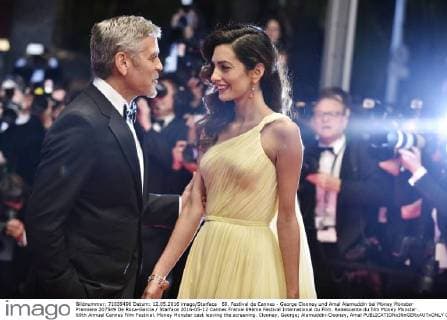 69. Festival de Cannes - George Clooney und Amal Alamuddin bei Money Monster Premiere 207549 De Rosa-Garcia Starface 2016-05-12 Cannes France 69ème Festival International du Film. Redescente du film Money Monster . 69th Annual Cannes Film Festival. Money Monster cast leaving the screening. Clooney, George; Alamuddin-Clooney, Amal  Copyright: xDexRosa-Garciax xStarfacex STAR_207549_036