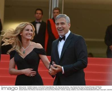 69. Festival de Cannes - Julia Roberts bei Money Monster Premiere 207546 De Rosa-Garcia Starface 2016-05-12 Cannes France 69ème Festival International du Film. Montée des marches du film Money Monster . 69th Annual Cannes Film Festival. Red Carpet of the movie Money Monster. Clooney, George; Roberts, Julia  Copyright: xDexRosa-Garciax xStarfacex STAR_207546_040