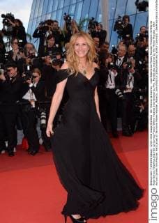 69. Festival de Cannes - Julia Roberts bei Money Monster Premiere 207546 De Rosa-Garcia Starface 2016-05-12 Cannes France 69ème Festival International du Film. Montée des marches du film Money Monster . 69th Annual Cannes Film Festival. Red Carpet of the movie Money Monster. Roberts, Julia  Copyright: xDexRosa-Garciax xStarfacex STAR_207546_134