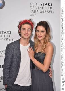 Jascha Rust und seine Freundin Helene bei der Verleihung Deutscher Parfumpreis - Duftstars 2016 am 12.05.2016 in Berlin Deutscher Parfumpreis Duftstars 2016 in Berlin 