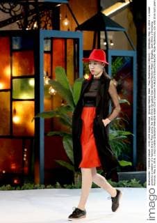 Qingdao Fashion Week - Pozo Modenschau (160513) -- QINGDAO, May 13, 2016 -- A model presents a creation of a fashion brand Pozo during the 16th China (Qingdao) International Fashion Week in Qingdao, east China s Shandong Province, May 13, 2016. ) (mp) CHINA-QINGDAO-FASHION WEEK (CN) ChenxJianli 