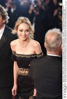 69. Festival de Cannes: The Dancer - La Danseuse Filmpremiere 207600 Serge Arnal Starface 2016-05-13 Cannes France 69ème Festival International du Film. Montée des marches du film La Danseuse et I, Daniel Blake . 69th Annual Cannes Film Festival. Red Carpet of the movie La Danseuse and I, Daniel Blake Depp-Paradis, Lily Rose  Copyright: xSergexArnalx xStarfacex STAR_207600_006