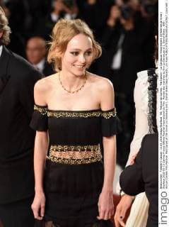 69. Festival de Cannes: The Dancer - La Danseuse Filmpremiere 207600 Serge Arnal Starface 2016-05-13 Cannes France 69ème Festival International du Film. Montée des marches du film La Danseuse et I, Daniel Blake . 69th Annual Cannes Film Festival. Red Carpet of the movie La Danseuse and I, Daniel Blake Depp-Paradis, Lily Rose  Copyright: xSergexArnalx xStarfacex STAR_207600_008