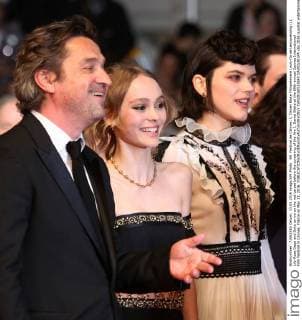 69. Festival de Cannes: I, Daniel Blake Filmpremiere Louis-Do de Lencquesaing (L), Lily-Rose Depp and Soko arrive on the red carpet before the screening of the film I, Daniel Blake at the 69th annual Cannes International Film Festival in Cannes, France on May 13, 2016.  CAN20160513840 DAVIDxSILPA