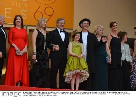 69. Festival de Cannes: The BFG Filmpremiere 69th Cannes Film Festival 2016, Red Carpet film The BFG . Pictured: Cast  SimonexComi Cannes