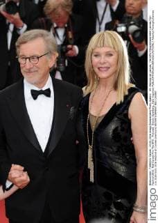 69. Festival de Cannes: The BFG Filmpremiere 69th Cannes Film Festival 2016, Red Carpet film The BFG . Pictured: Steven Spielberg, Cate Kapshaw  AlbertoxTerenghi Cannes